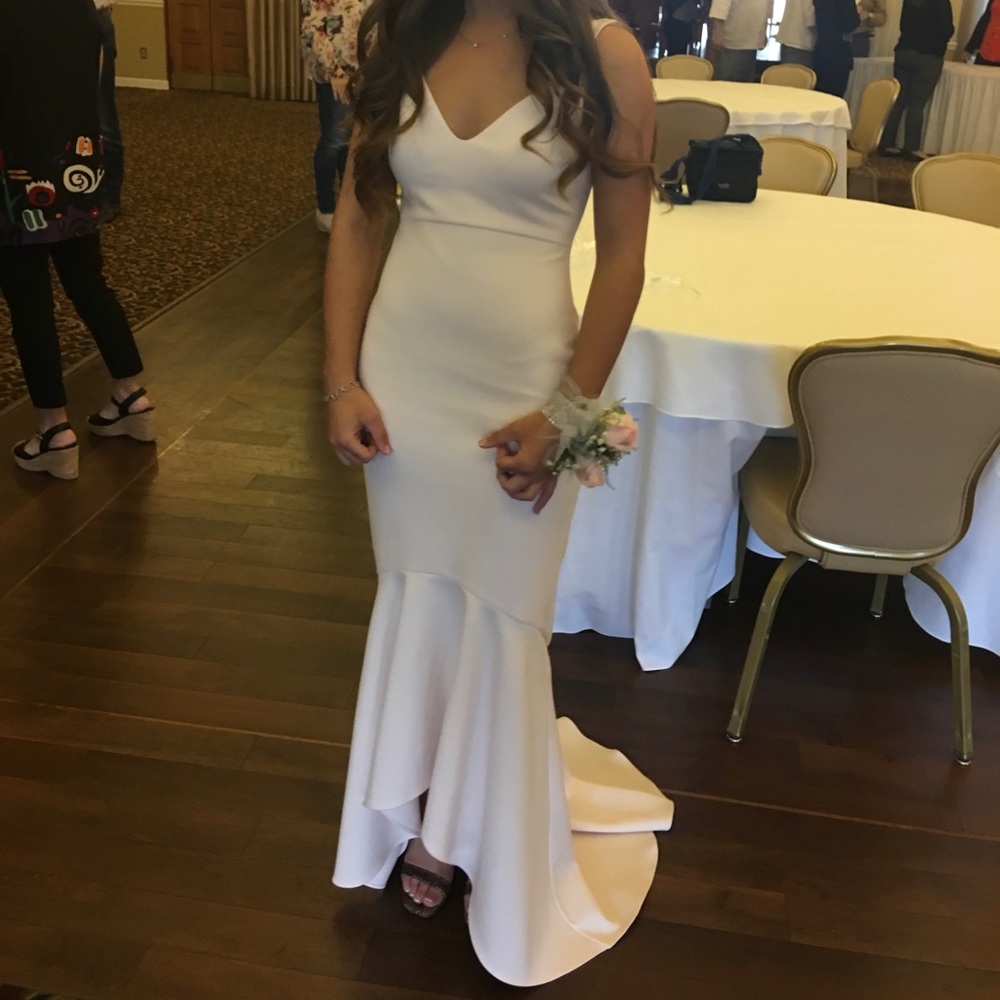 Cinq á Sept gown